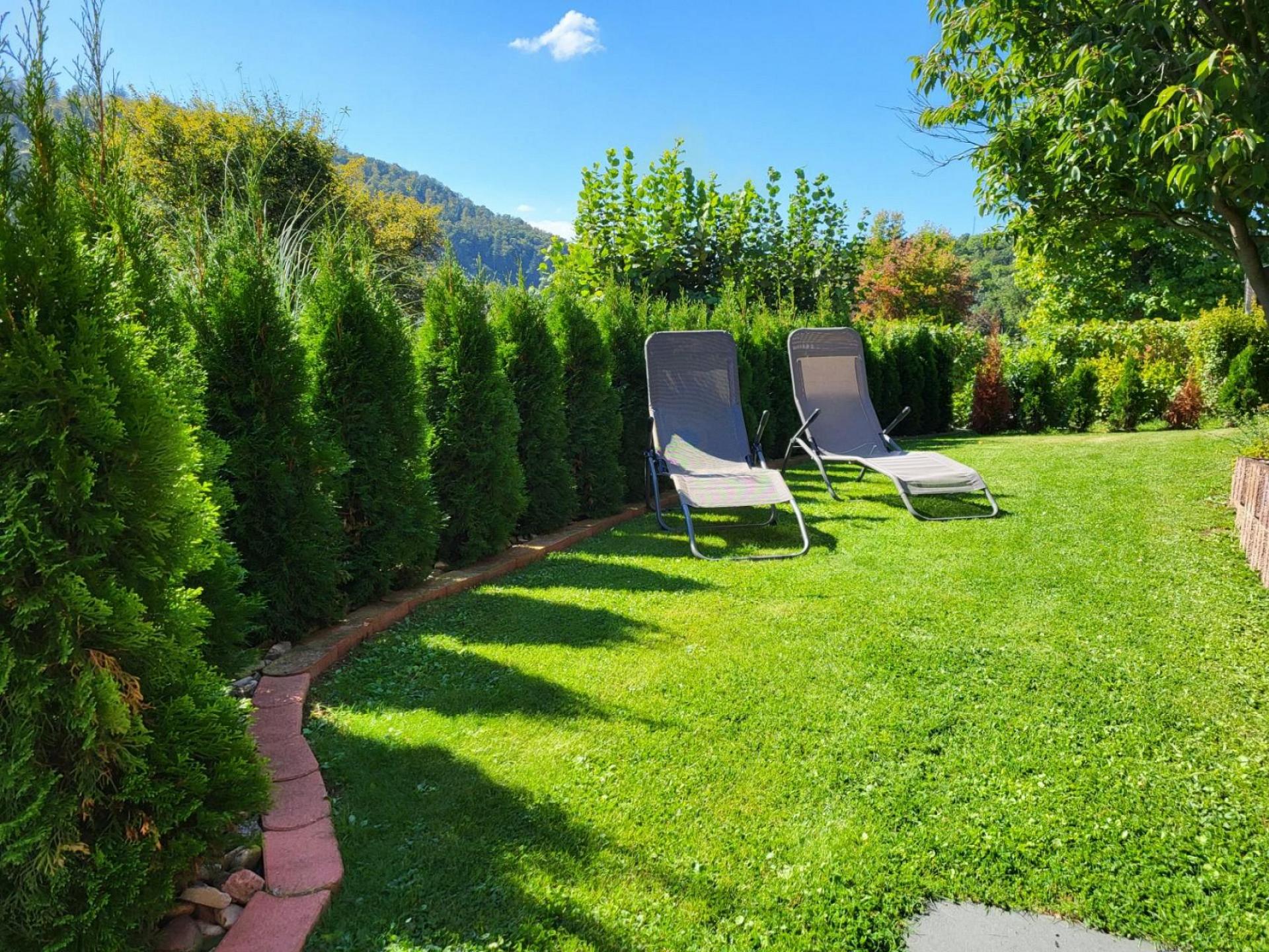 Liegewiese Terrasse